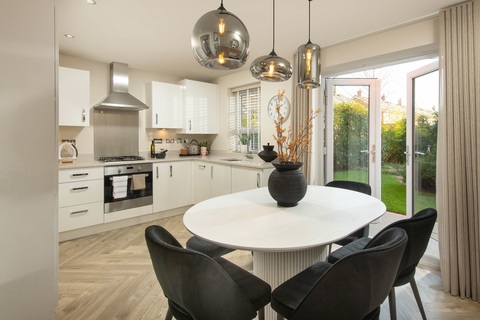 3 bedroom end terraced house for sale