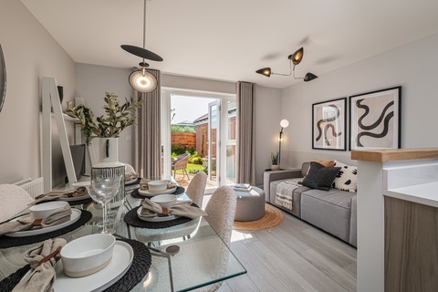 3 bedroom end terraced house for sale