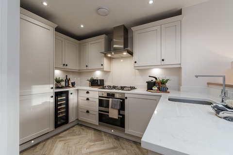 3 bedroom end terraced house for sale