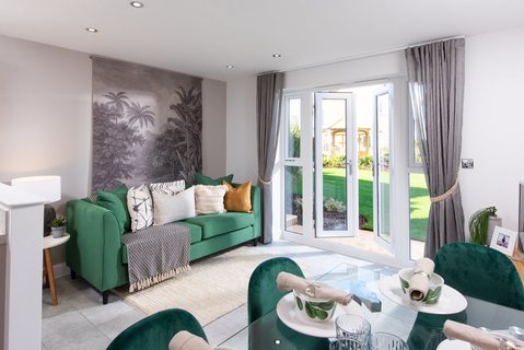 4 bedroom end terraced house for sale