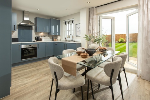 3 bedroom end terraced house for sale