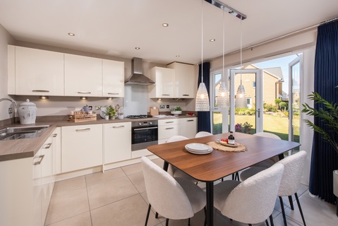 3 bedroom end terraced house for sale