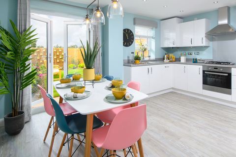 3 bedroom end terraced house for sale