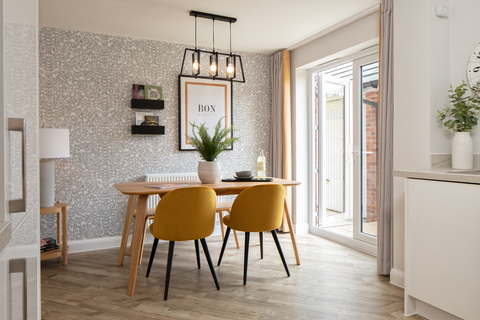 3 bedroom end terraced house for sale