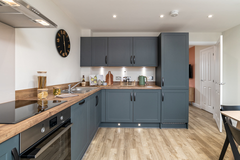 3 bedroom end terraced house for sale