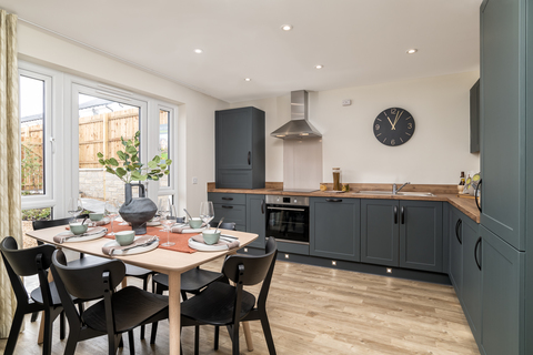 3 bedroom end terraced house for sale