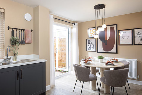 3 bedroom end terraced house for sale