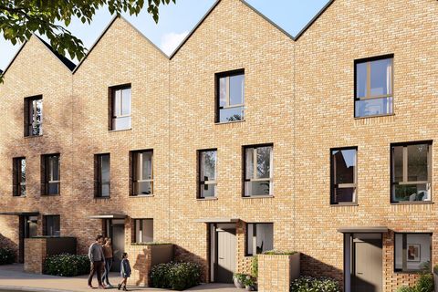 4 bedroom end terraced house for sale