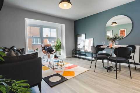 2 bedroom maisonette for sale