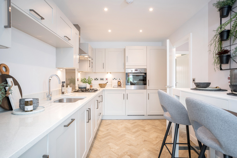 3 bedroom end terraced house for sale