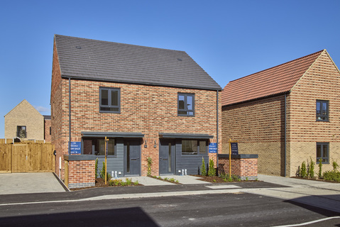 2 bedroom semi detached house for sale