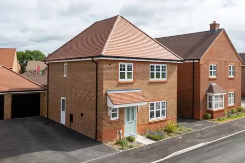 4 bedroom detached house for sale