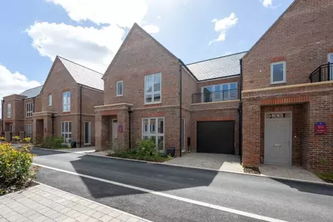 4 bedroom terraced house for sale