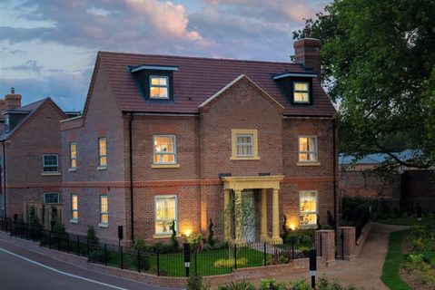 4 bedroom detached house for sale