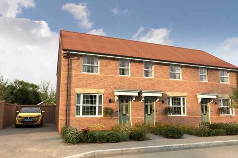 3 bedroom end terraced house for sale