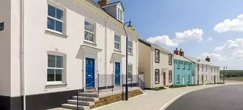 3 bedroom end terraced house for sale