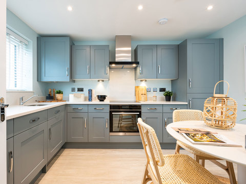 3 bedroom end terraced house for sale