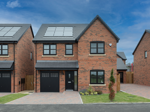 4 bedroom detached house for sale