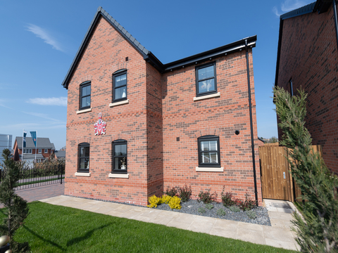 4 bedroom detached house for sale