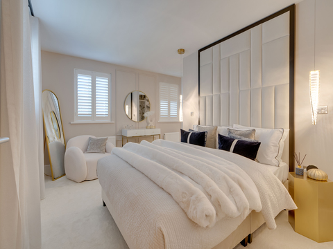 Hinckley, Leicestershire LE10