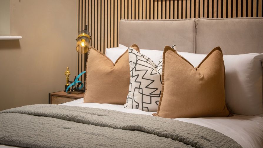 Huddersfield, West Yorkshire HD5 