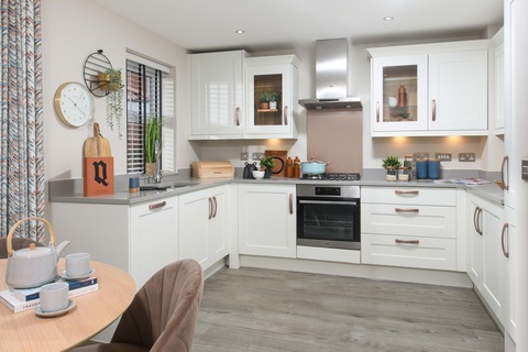 3 bedroom end terraced house for sale