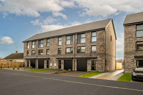 3 bedroom end terraced house for sale