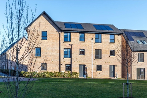 4 bedroom end terraced house for sale