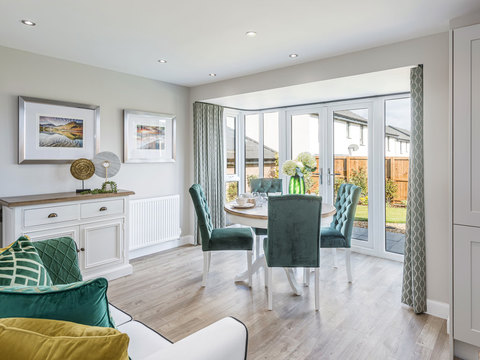 4 bedroom terraced house for sale