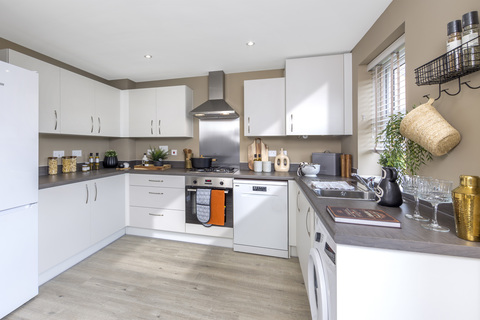 3 bedroom end terraced house for sale