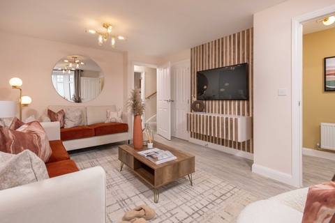 3 bedroom end terraced house for sale