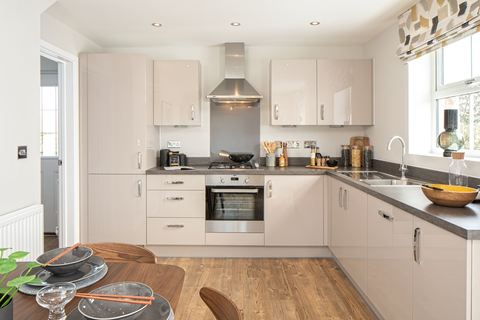 3 bedroom end terraced house for sale