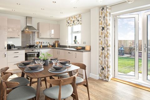 3 bedroom end terraced house for sale