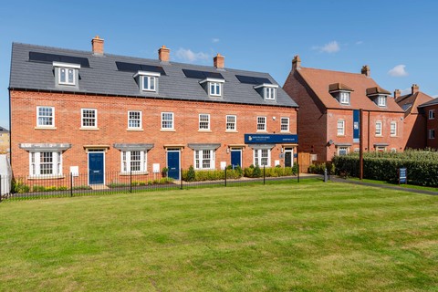 3 bedroom terraced house for sale