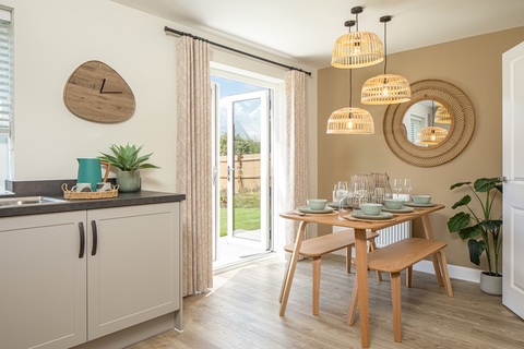 3 bedroom end terraced house for sale
