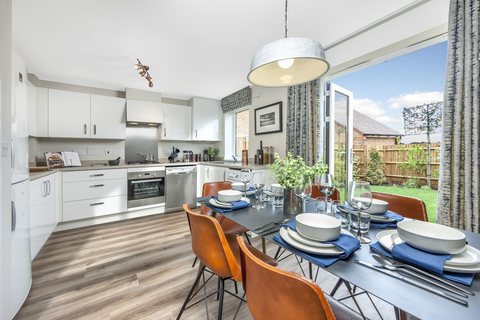 3 bedroom end terraced house for sale
