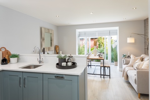 3 bedroom end terraced house for sale