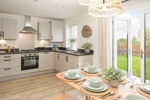 3 bedroom end terraced house for sale