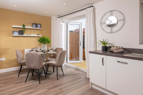 3 bedroom end terraced house for sale