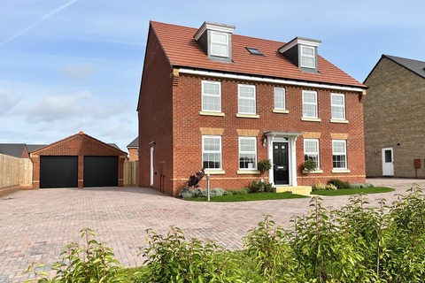 5 bedroom detached house for sale