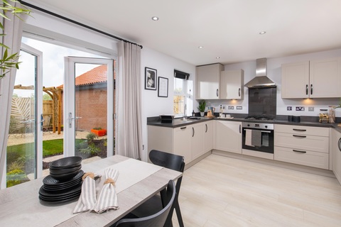 3 bedroom end terraced house for sale