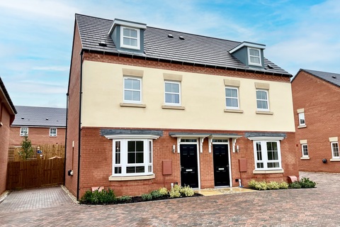 3 bedroom end terraced house for sale
