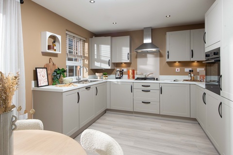 3 bedroom end terraced house for sale