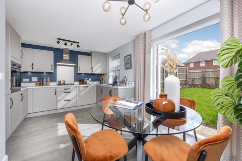 3 bedroom end terraced house for sale