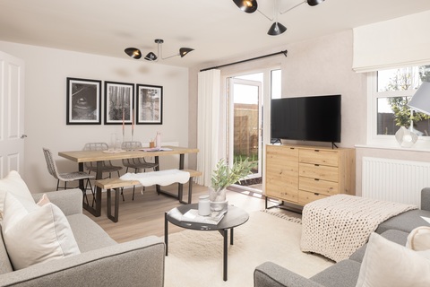 3 bedroom end terraced house for sale