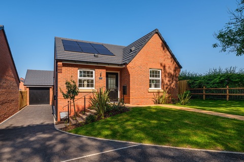 2 bedroom detached house for sale