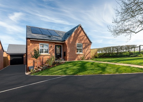 2 bedroom detached house for sale