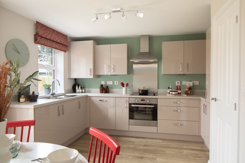 3 bedroom end terraced house for sale