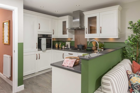 3 bedroom end terraced house for sale