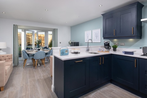 3 bedroom end terraced house for sale